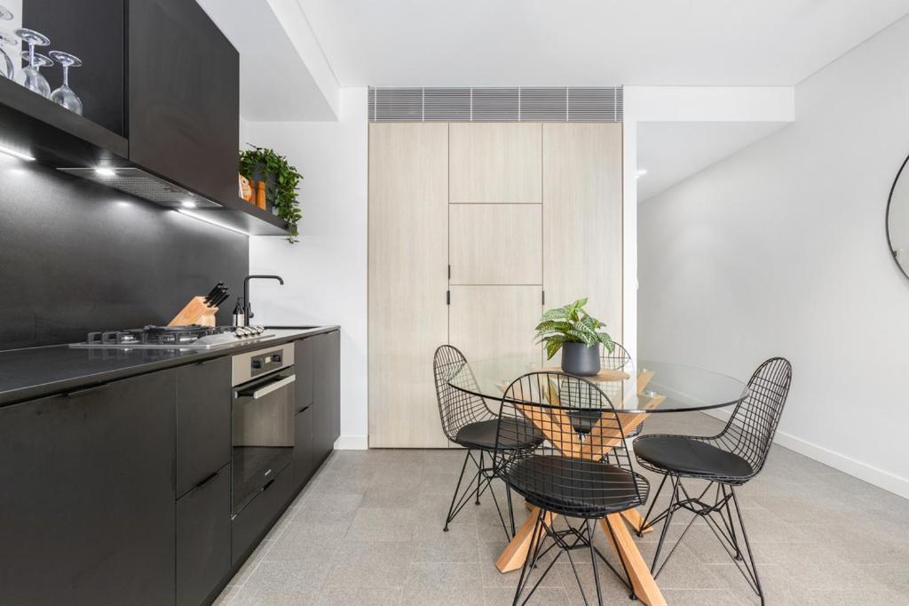 The Surry Apartments By Urban Rest Sydney Bagian luar foto